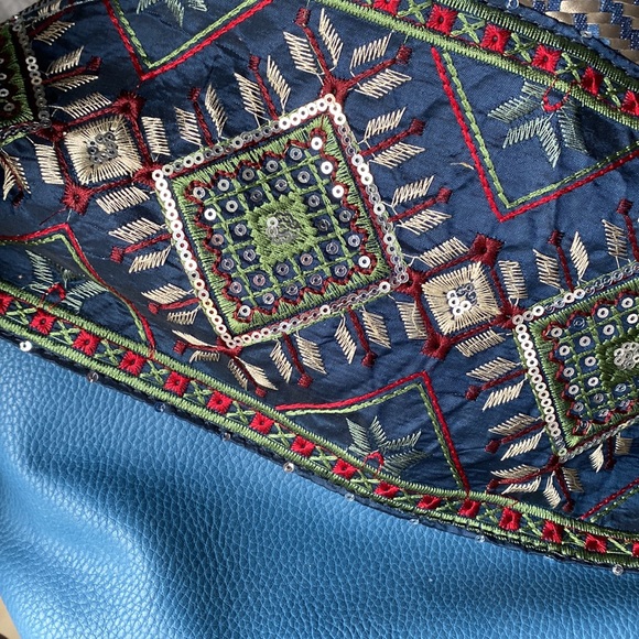 BNWT Desigual exotic capri bag and clutch - Picture 13 of 17